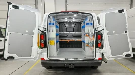 01_Custom Ford 2 mit kompletter Einrichtung für Brandschutzanlagen