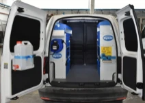 01_Einrichtung von Syncro im Caddy mit Kompressor und Möbel für Kleintransporter