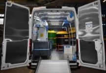 01_Iveco Daily L4 für den Transport von Sondermüll mit Laderampe
