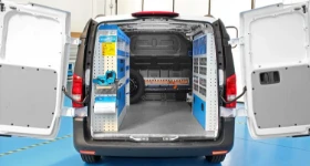 01_Mercedes Vito mit kompletter Fahrzeugeinrichtung für die Wartung von Brandschutzanlagen