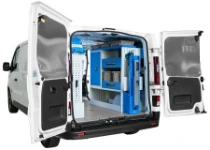 01_Mit dem System Syncro Ultra eingerichtetes Fahrzeug mit ausziehbarem Schraubstockhalter