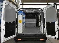 01_Von Syncro eingerichteter Fiat Doblò für einen Facility Manager