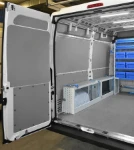 02_Ablageflächen mit Ladungssicherungssystemen im Ducato 