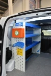 02_Renault Express L1 mit Regalwannen