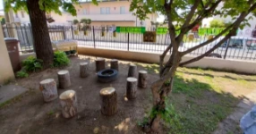 03_Das aktuelle Grüne Klassenzimmer für den Unterricht im Freien der Grundschule von San Zeno di Cassola