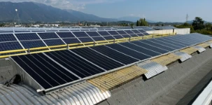 03_Die Photovoltaikmodule auf dem Dach von Syncro System, Erweiterung 2022