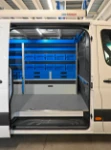 03_Laderaumtrennwand des Sprinter mit Laufschienen Syncroblock und Spanngurten