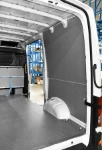 03_Rechte Wand des Crafter mit Laderaumverkleidung
