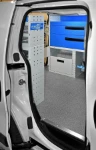 04_Laderaumtrennwand im Fiorino mit Ladungssicherungssysteme mit Spanngurten und Haken