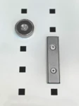 05_Am Seitenteil der Syncro System Fahrzeugeinrichtung angebrachte Magneten