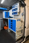 05_Ölfreier mobiler Kompressor für unabhängiges Arbeiten in dem von Syncro eingerichteten Ducato