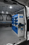 30_Rechte Wand des Custom L1H1 mit ausziehbarem Schraubstockhalter