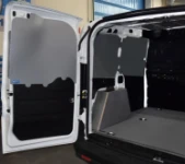 Bodenplatte und Laderaumverkleidung für den Doblò