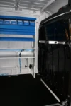Die Universalhalterung an der Laderaumtrennwand des Daily Iveco 2014