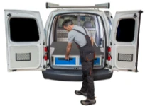 Einrichtung für den Caddy mit Unterflurschublade