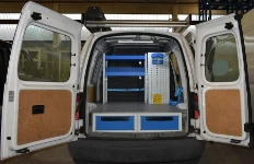 Fahrzeugeinrichtungen VOLKSWAGEN CADDY 2003 L1 01a