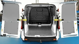 FORD CUSTOM 2012 L1 H1 02a