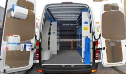 Kastenwagen mit Werkstatt VOLKSWAGEN CRAFTER 2006 L2 H2 06a
