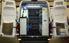Mobil mit Regalen VOLKSWAGEN CRAFTER 2006 L2 H2 04a