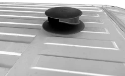 05_Windgetriebener Sauglüfter auf dem Fahrzeugdach