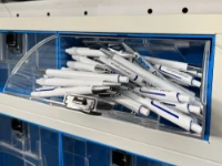 Durchsichtige, 180 mm hohe Kipplade in extra breiter Ausführung für Nutzfahrzeuge