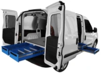 Einrichtung des Doblò mit Unterflurschubladen