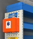 Erste-Hilfe-Kasten im Laderaum