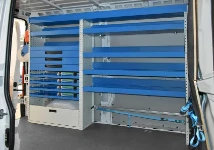 Regal für den Jumper, linke Seite