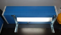 Regalböden und Deckenleuchten für Crafter