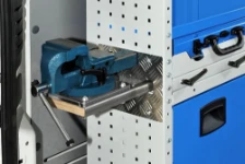 Seitenteil-Schutzblech für ausziehbaren Schraubstockhalter