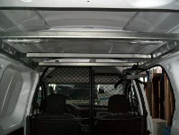 Stangen für hängende Kleidungsstücke