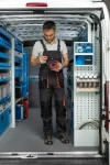 Verwendung eines seitliches Schubladenelement mit transparenten Schubladen