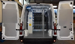 Von Syncro System eingerichteter Renault Master für Maler